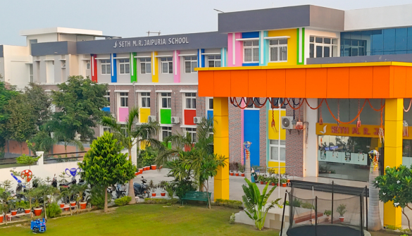 Seth M.R. Jaipuria School campus at Kanpur Road, Lucknow